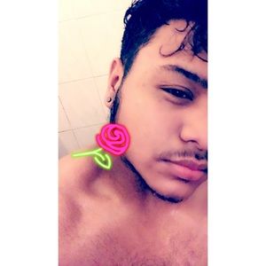 Meet your Posher, Alvaro